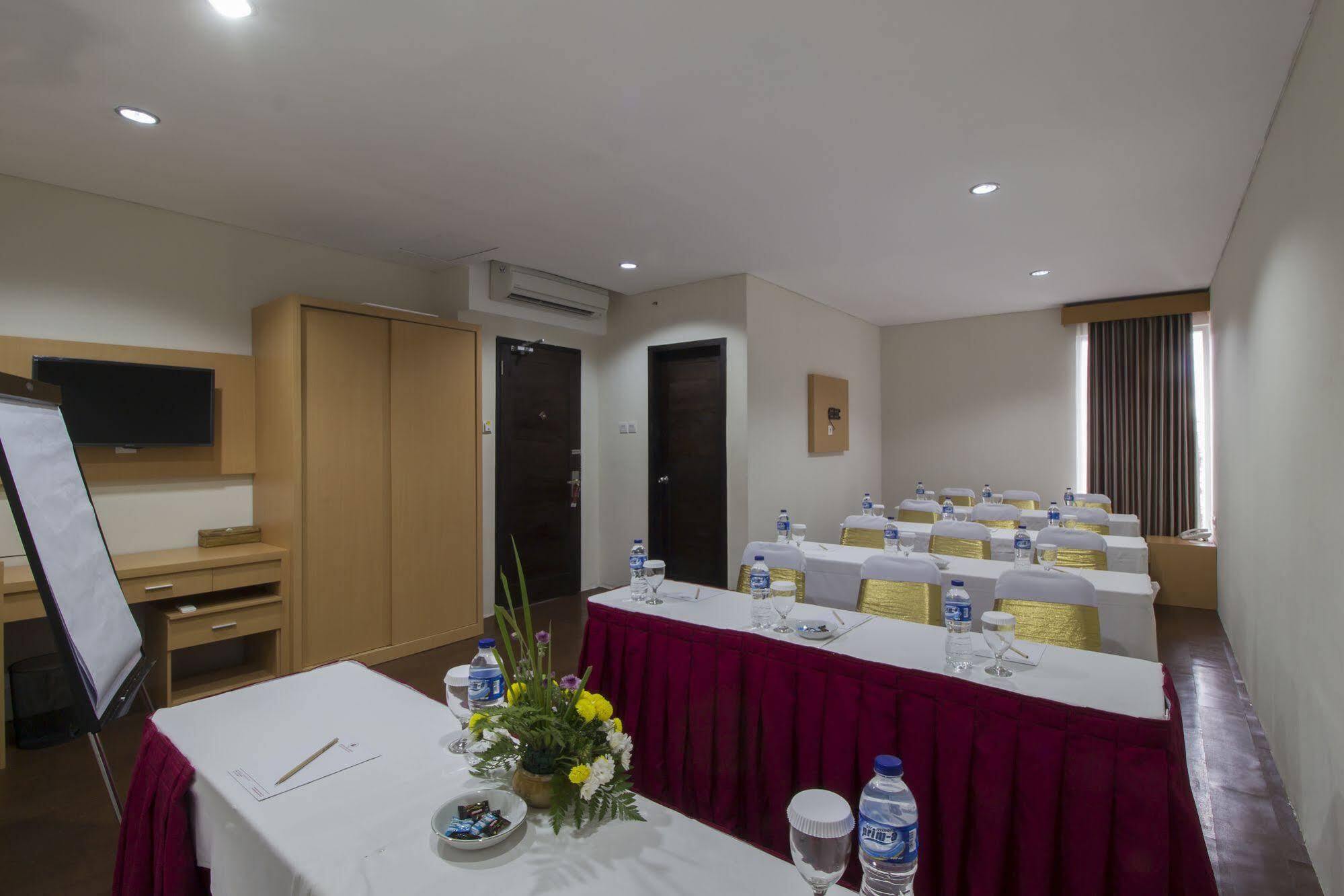 Hotel Grand Puri Saron Malioboro